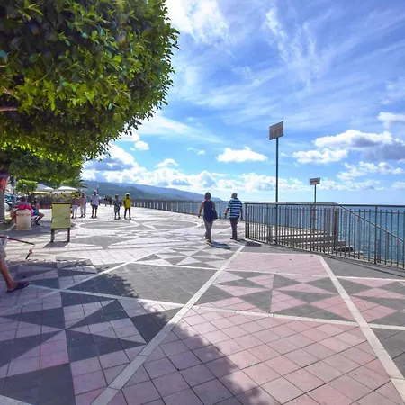 Prázdninový dům 1 Bedroom Awesome In *